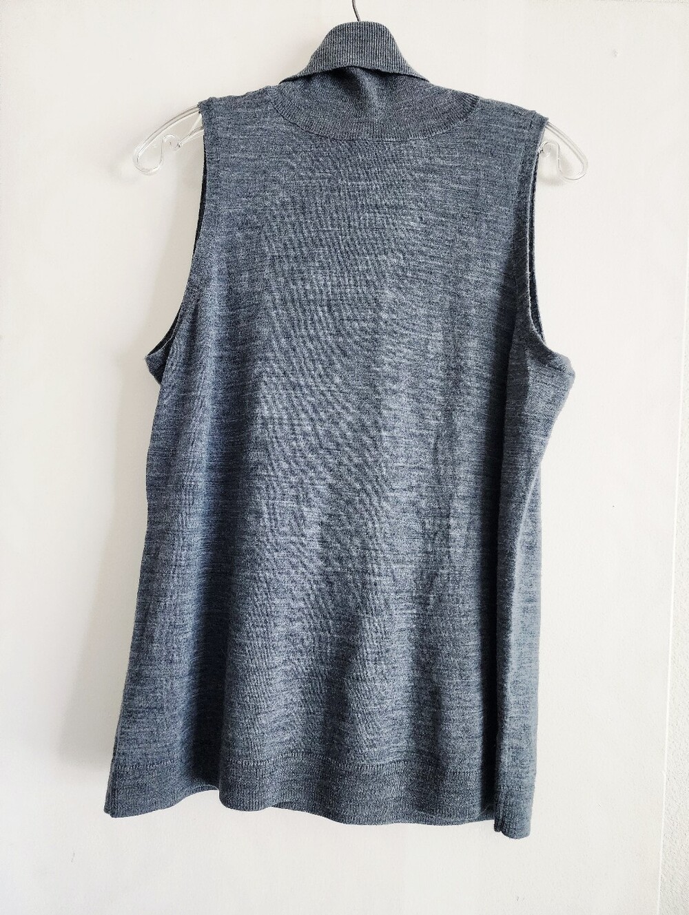 HALOGEN | Sleeveless Merino Wool Turtleneck Knit Top | Heathered Blue/Slate Gray - Picture 2 of 4